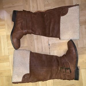 Leather Boots with Fur- Size 9
